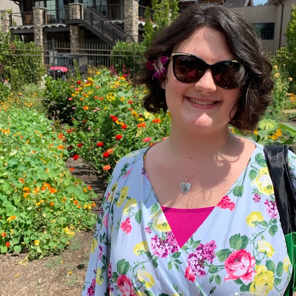 Meet your Posher, Christina and Abby - Picture 2 of 2